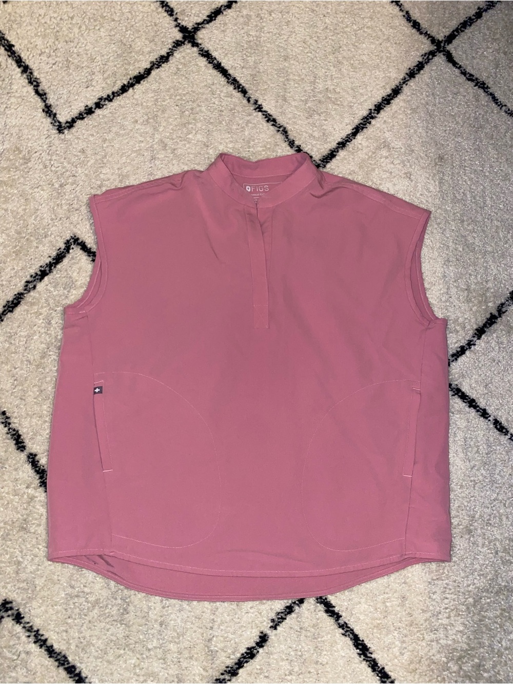 FIGS Rafaela scrub top